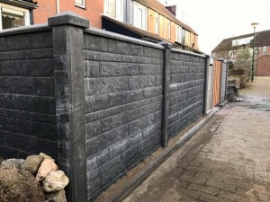 geheel rots 1 m hoog